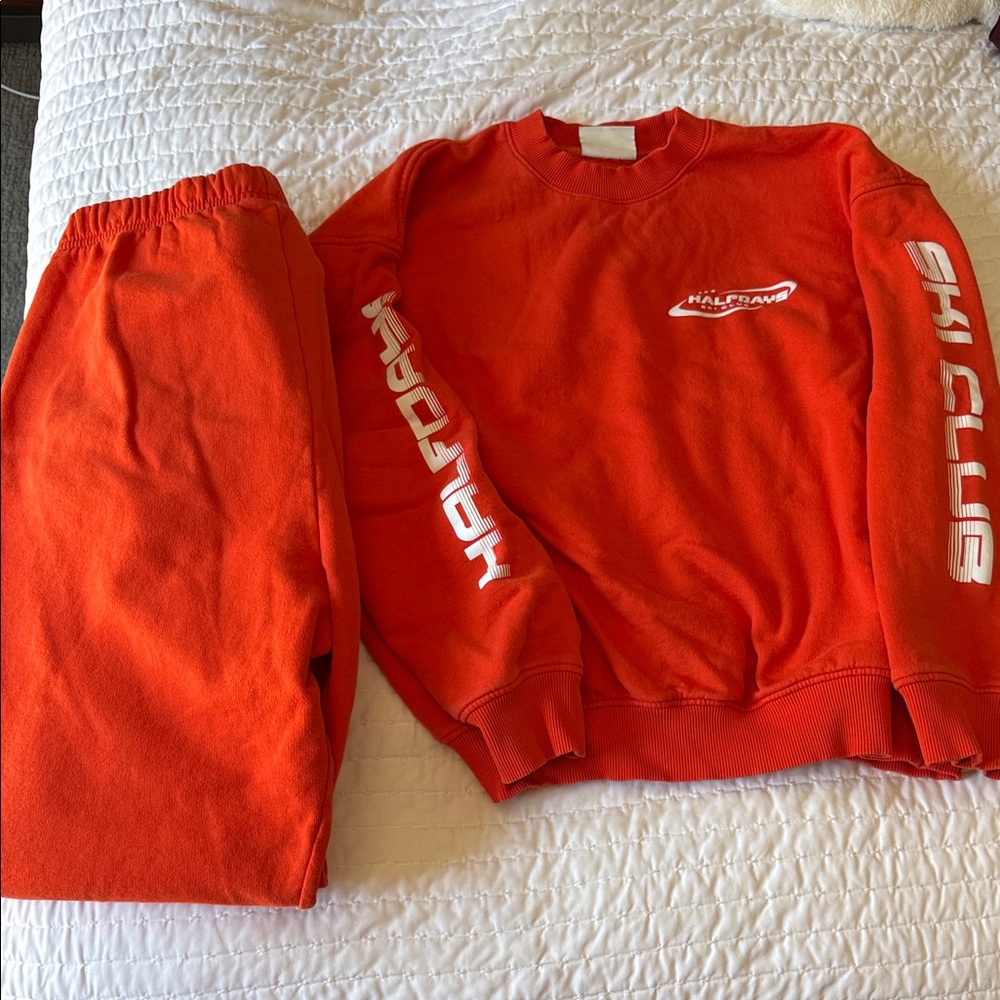 Halfdays women’s Apres sweatshirt and pant set